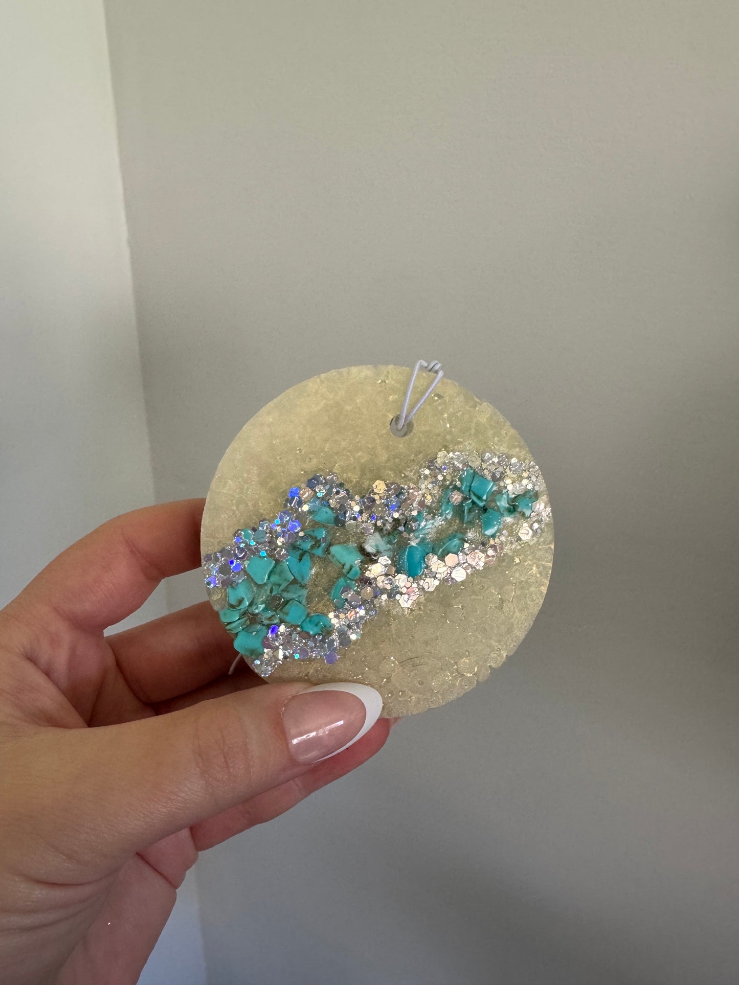 Round Turquoise Freshie